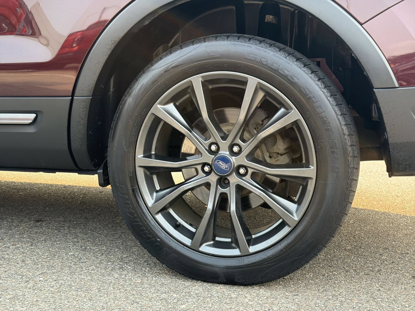 Used 2019 Ford Explorer XLT w/ Equipment Group 202A FWD image 15