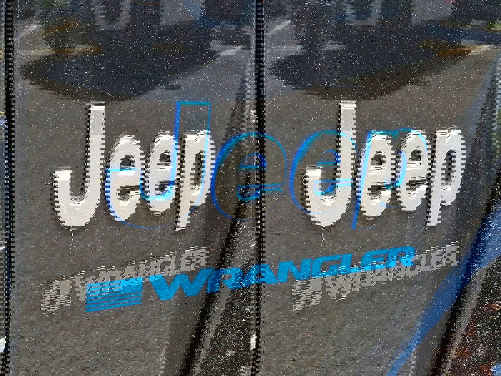 Used 2023 Jeep Wrangler Sahara w/ Cold Weather Group image 27