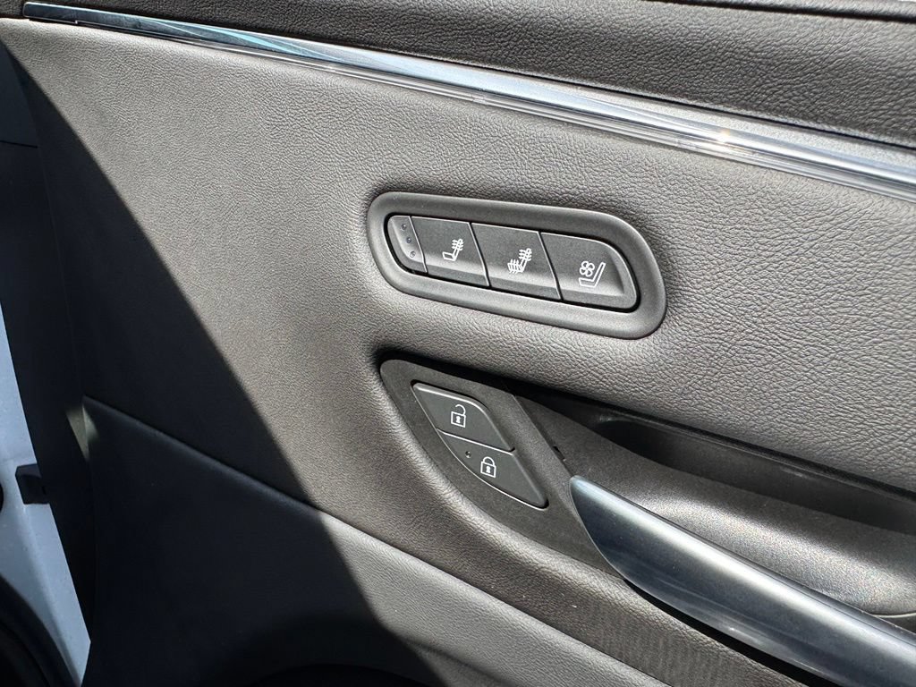 Certified 2024 Cadillac Escalade Premium Luxury w/ Performance Package AWD/4WD image 38
