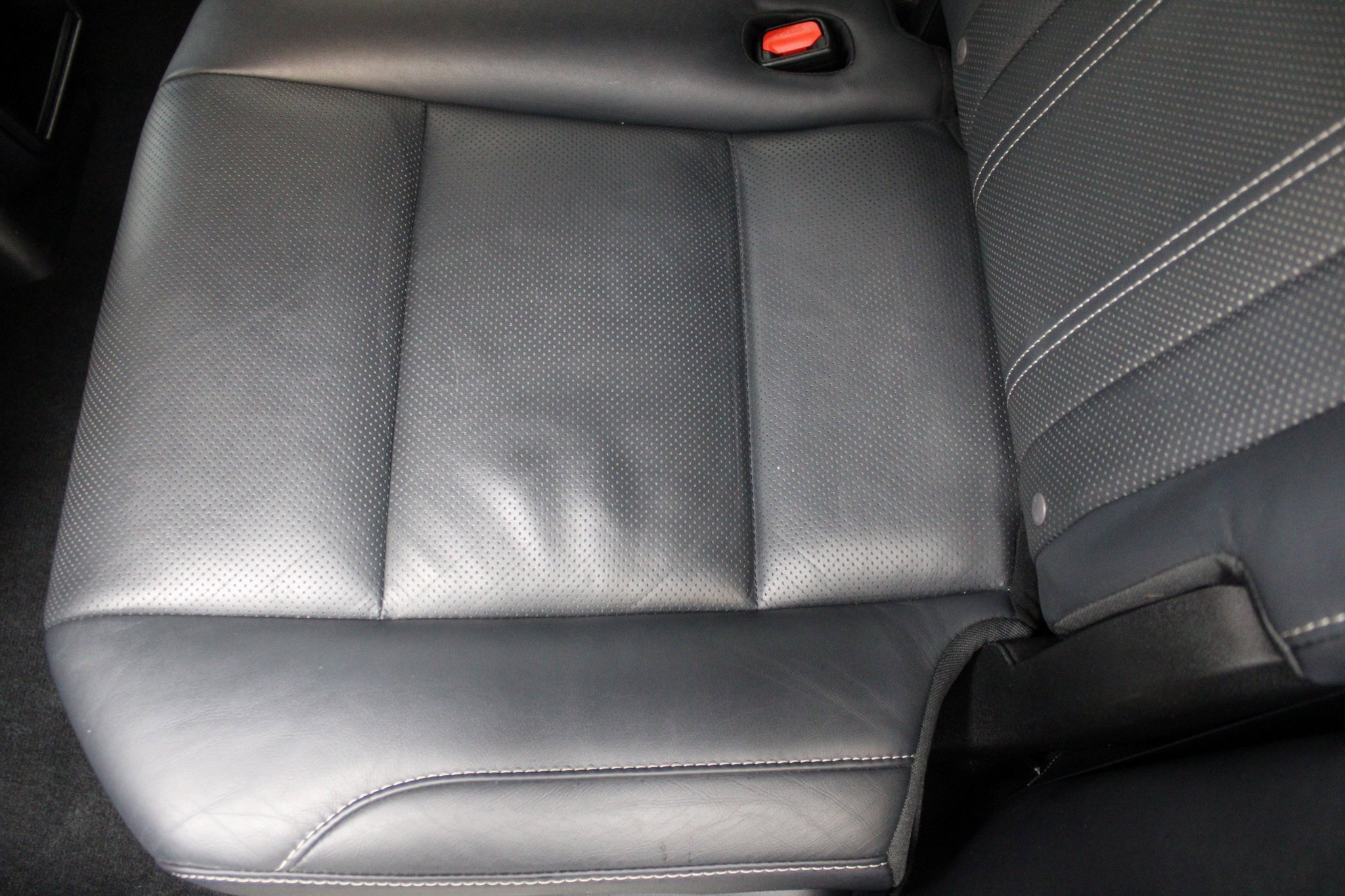 Used 2019 Lexus RX 450h AWD image 23