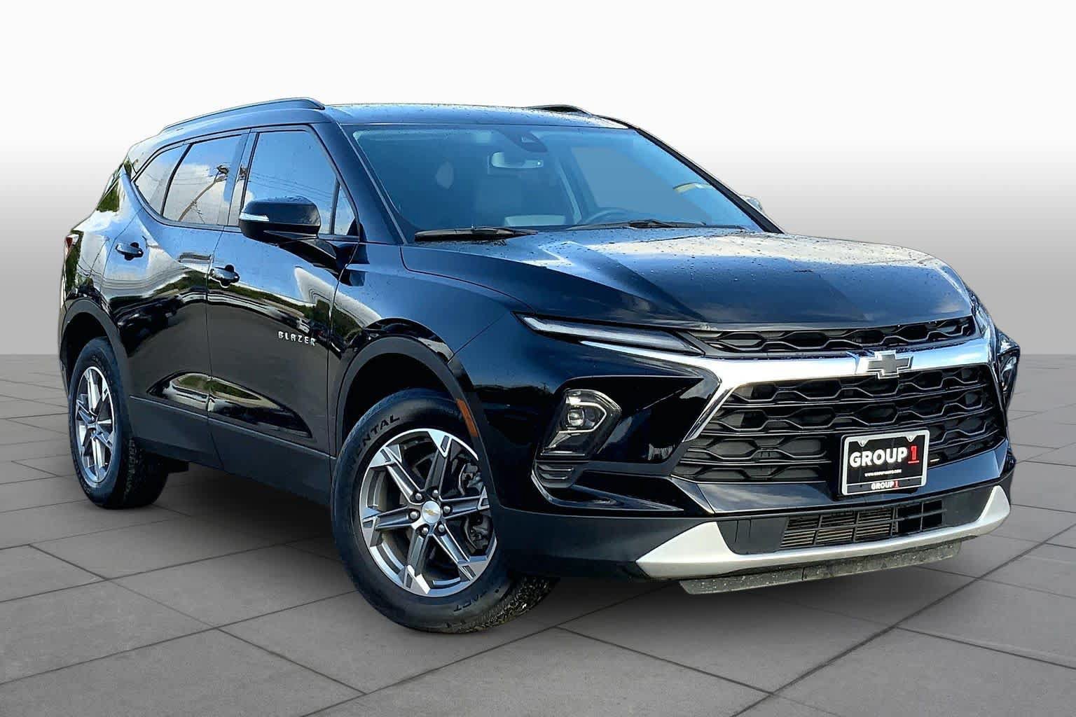 Used 2024 Chevrolet Blazer LT FWD image 3