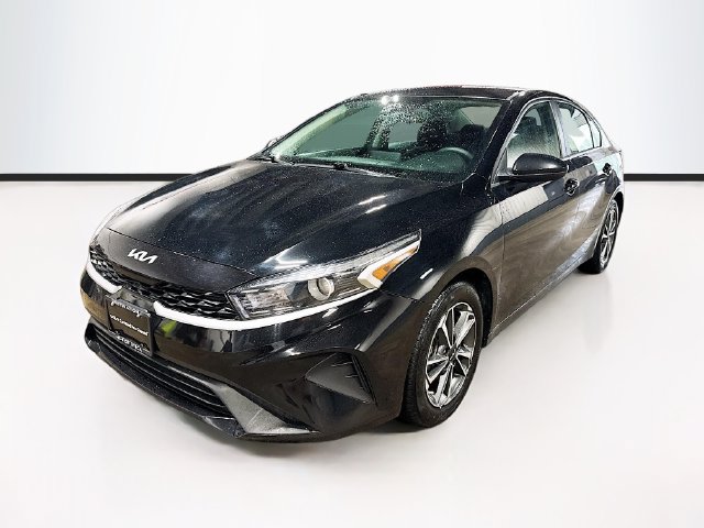 Certified 2023 Kia Forte LXS FWD image 3