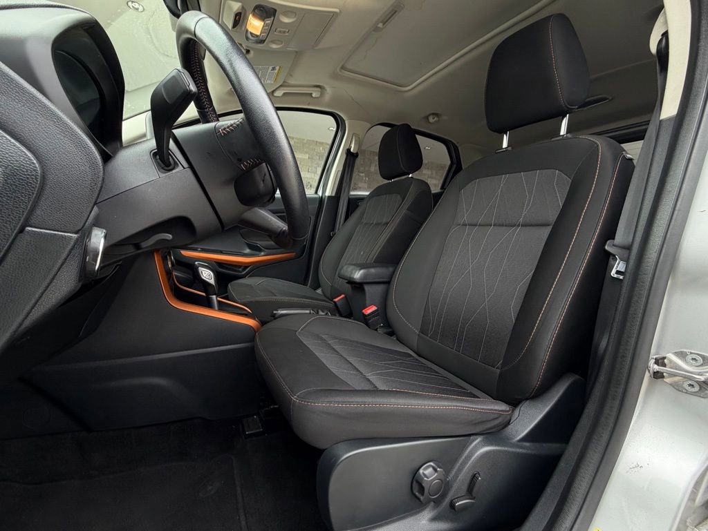 Used 2021 Ford EcoSport SE w/ SE Appearance Package image 6