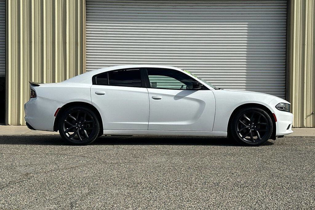 Used 2022 Dodge Charger SXT w/ Blacktop Package image 7