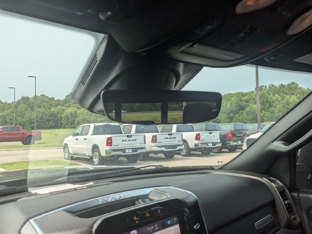 New 2026 RAM 3500 Big Horn AWD/4WD image 33