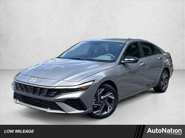 Certified 2025 Hyundai Elantra SEL image 1