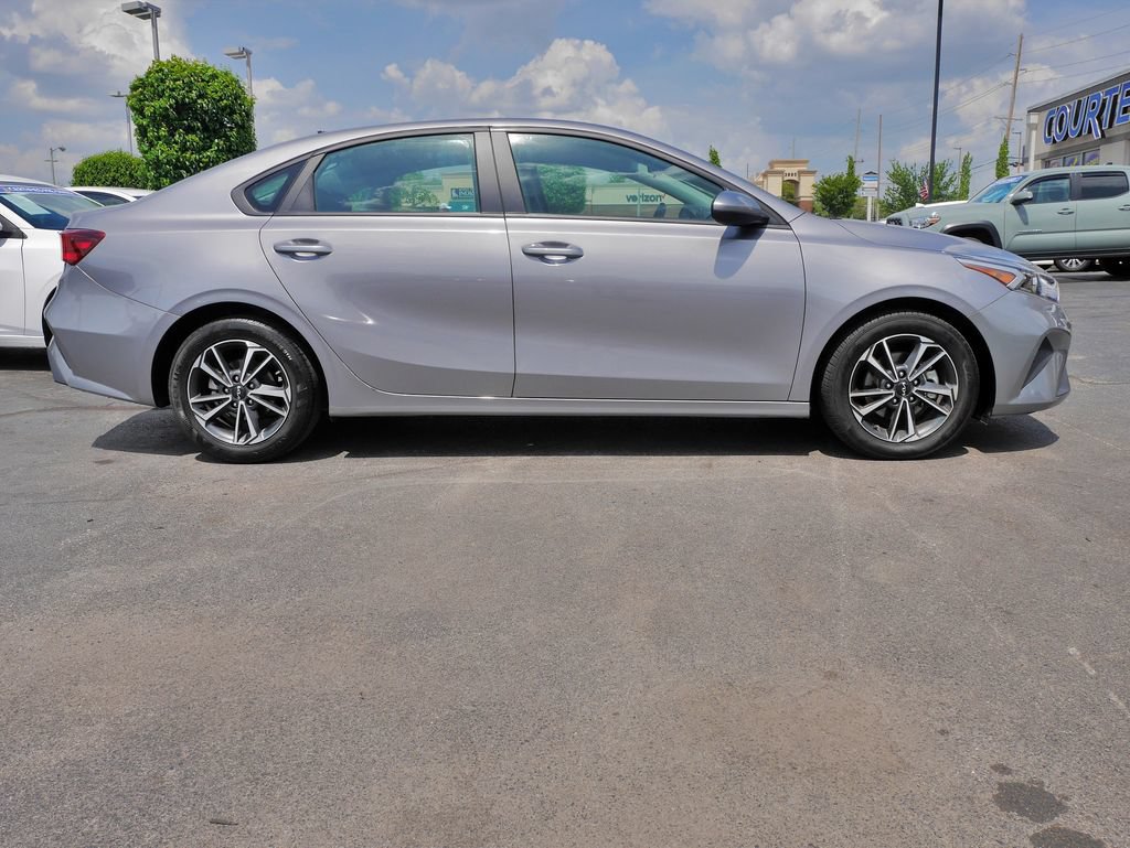 Used 2024 Kia Forte LXS FWD image 8