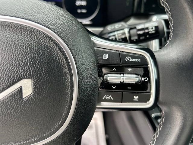 Used 2023 Kia Sorento SX AWD/4WD image 16