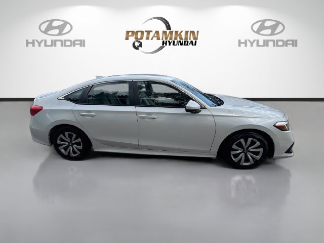 Used 2024 Honda Civic LX image 4