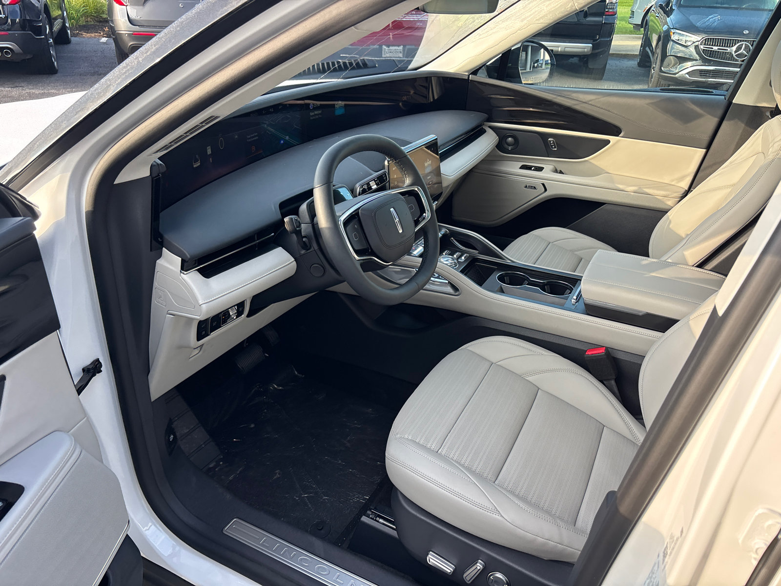 New 2026 Lincoln Nautilus Reserve AWD/4WD image 25