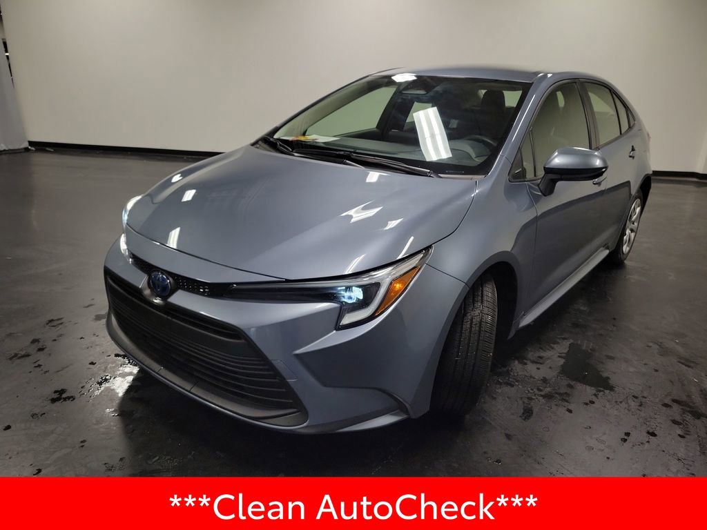 Used 2024 Toyota Corolla LE image 4