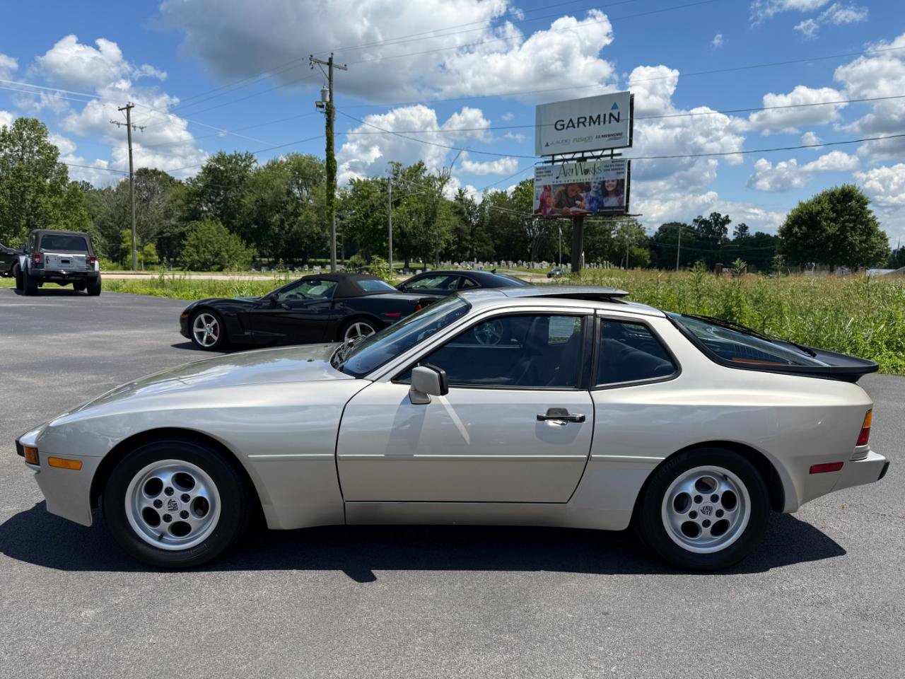 Used 1988 Porsche 944 Coupe RWD image 3