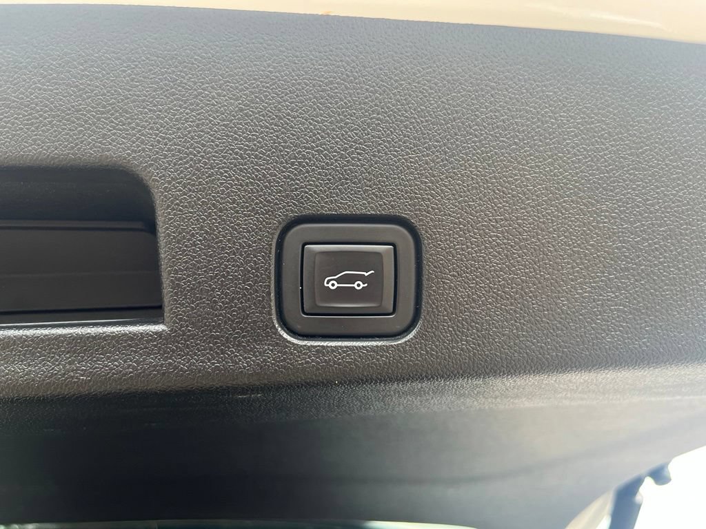 Used 2024 GMC Acadia AT4 w/ Luxury Package AWD/4WD image 12