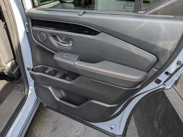 Used 2023 Honda Pilot TrailSport image 17