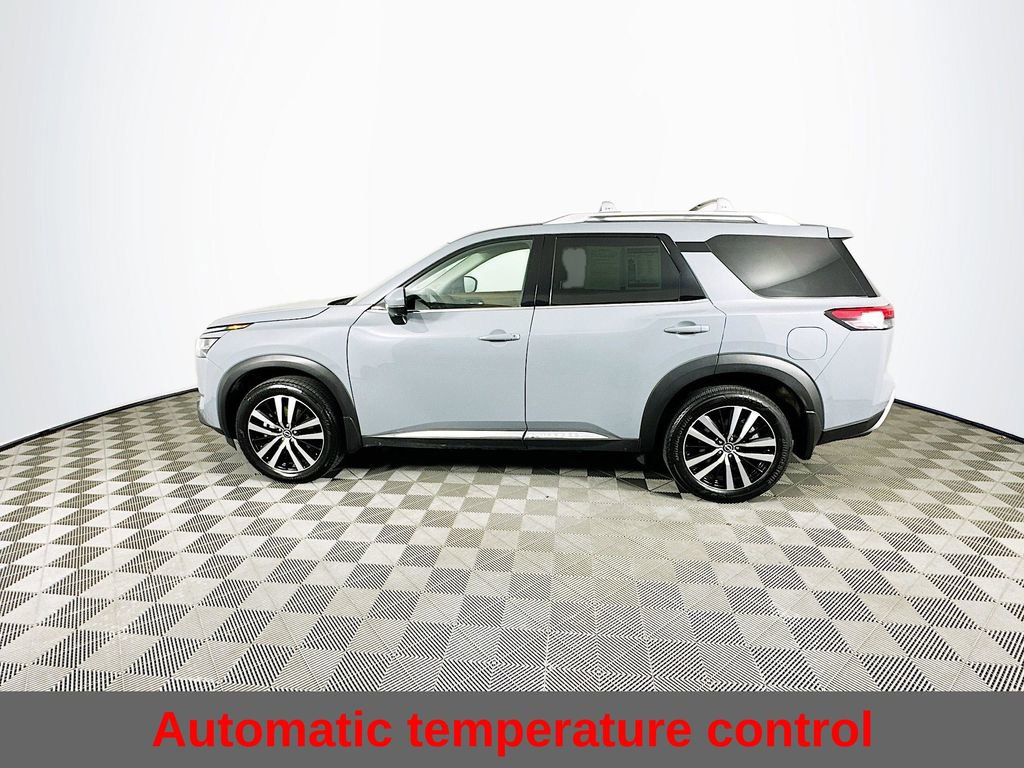 Used 2024 Nissan Pathfinder Platinum w/ Cargo Package image 7