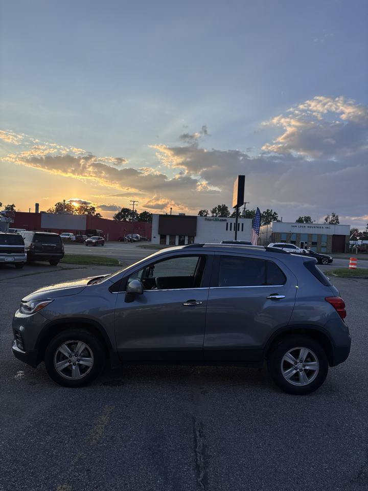 Used 2020 Chevrolet Trax LT AWD/4WD image 12