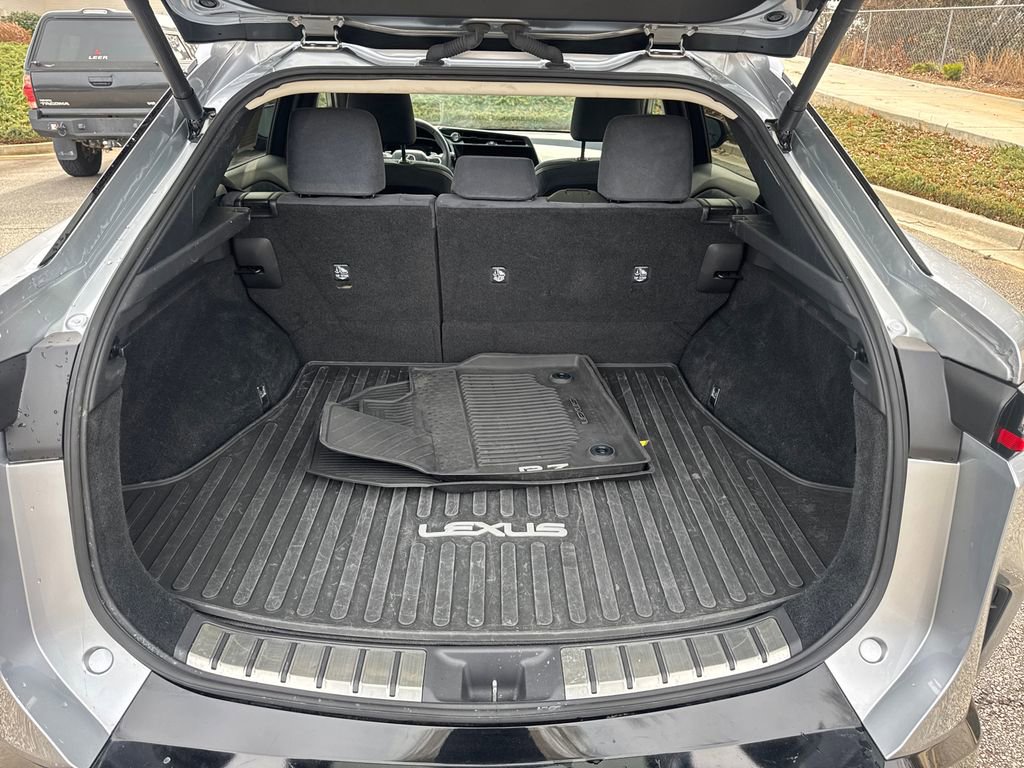 Used 2023 Lexus RZ 450e Premium w/ Accessory Package (2T) image 18