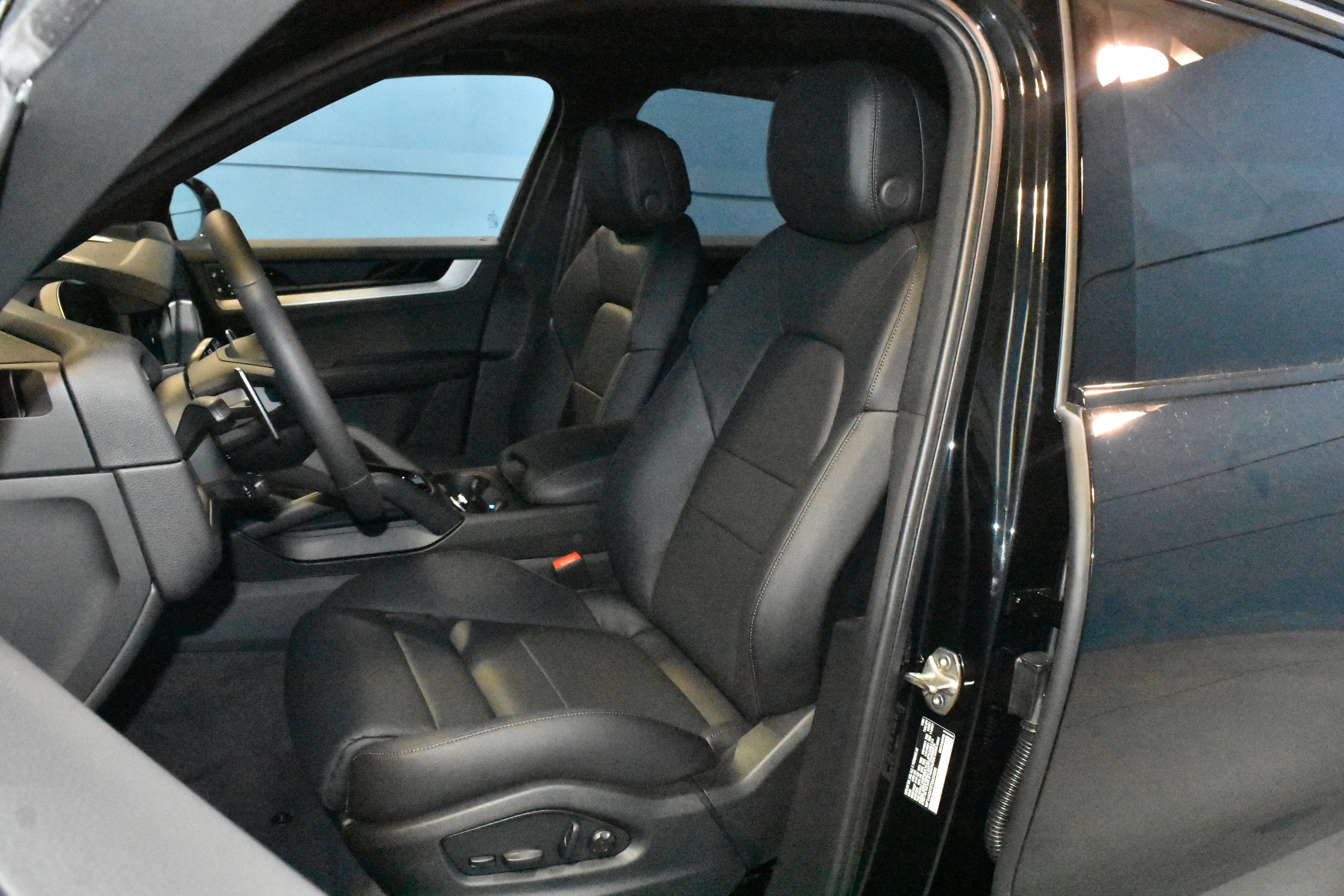 New 2026 Porsche Cayenne image 6