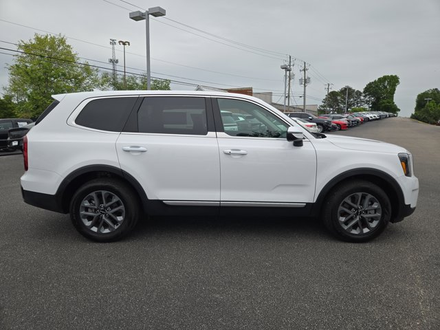 Used 2025 Kia Telluride LX FWD image 9