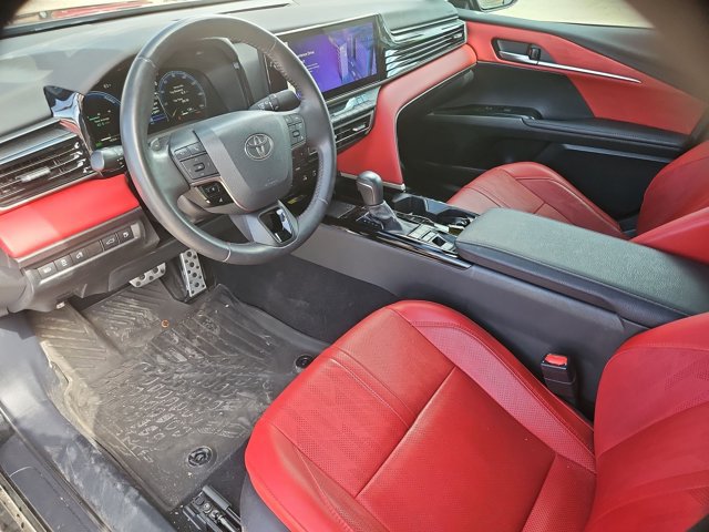 Used 2025 Toyota Camry XSE FWD image 13