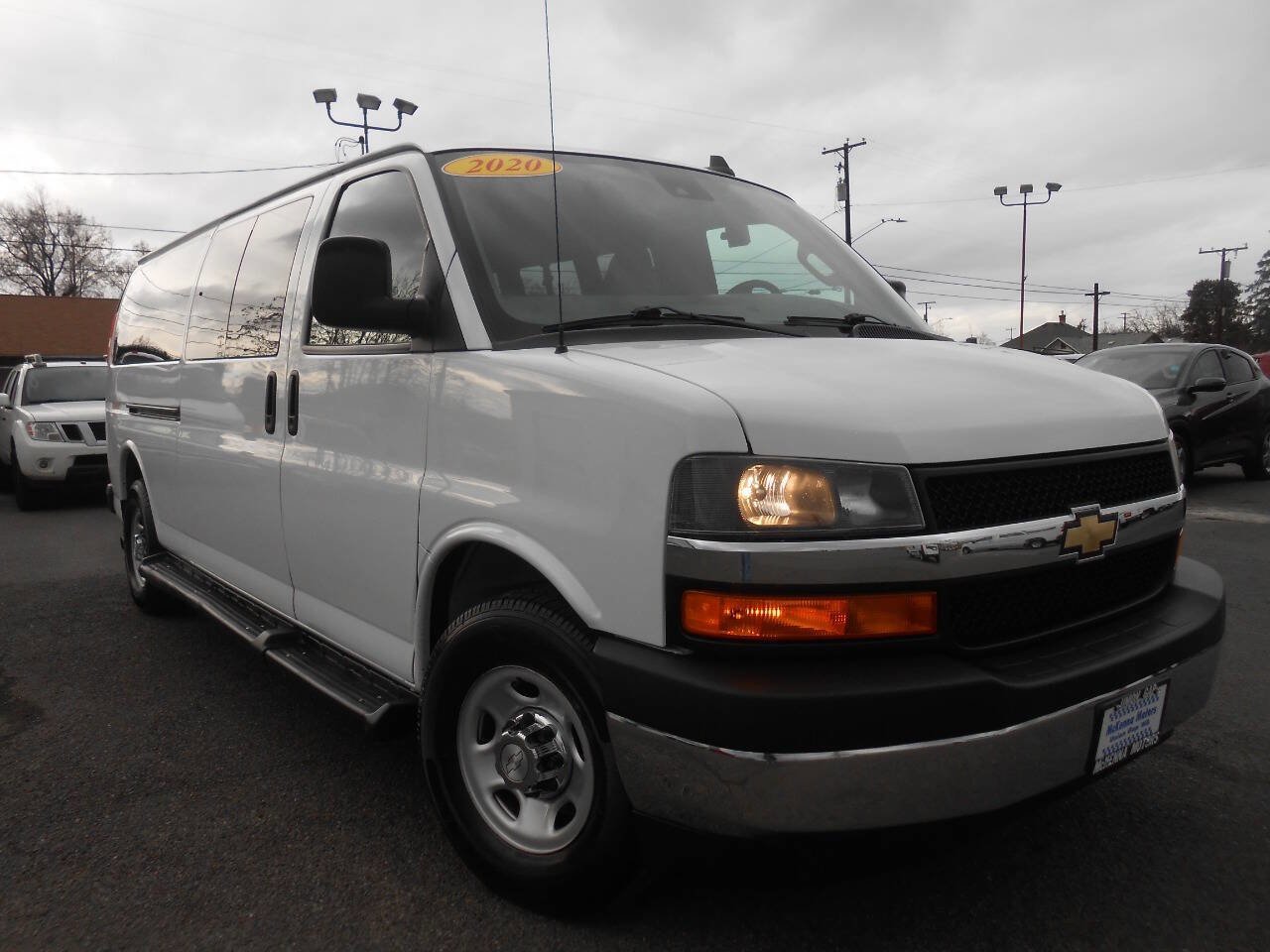 Used 2020 Chevrolet Express 3500 LT w/ LT Preferred Equipment Group image 2