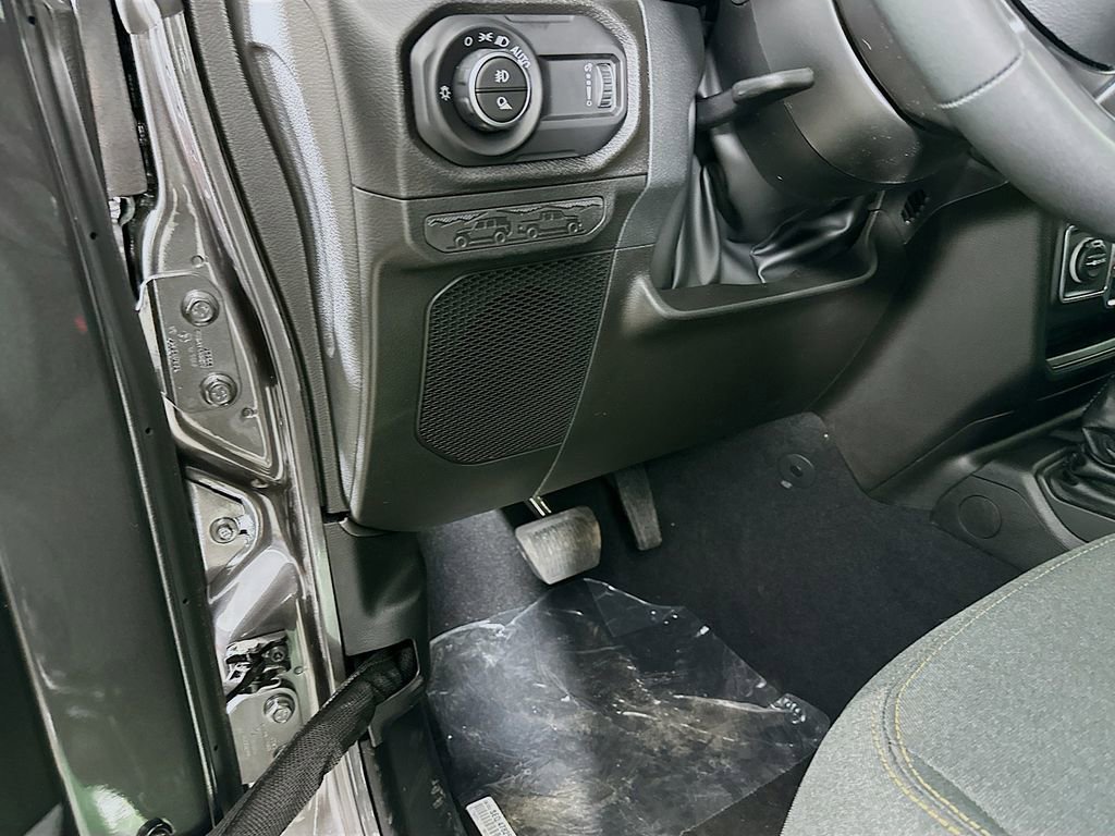 New 2026 Jeep Gladiator Sport AWD/4WD image 22