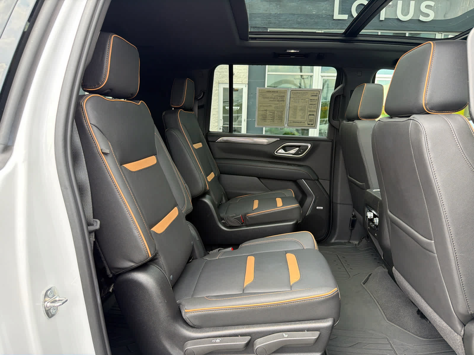 Used 2024 GMC Yukon XL AT4 w/ Max Trailering Package AWD/4WD image 6