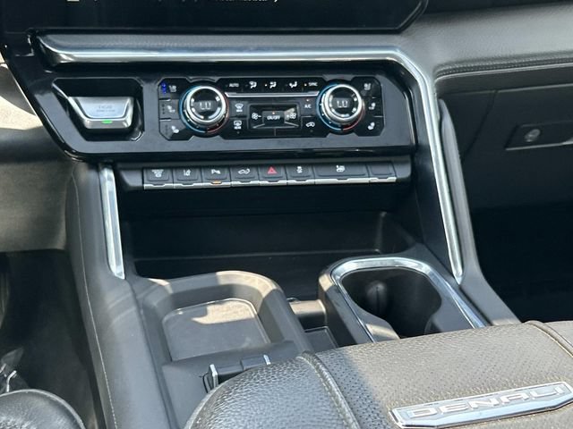 Used 2025 GMC Sierra 3500 Denali w/ Denali Reserve Package AWD/4WD image 18