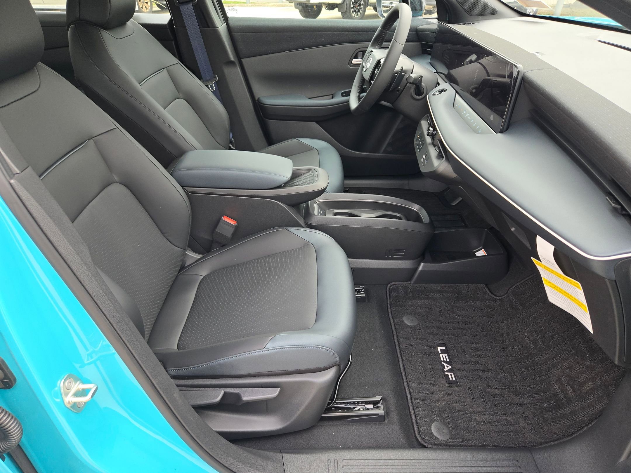 New 2026 Nissan Leaf SV+ w/ Floor Mat Package (SV+) FWD image 20