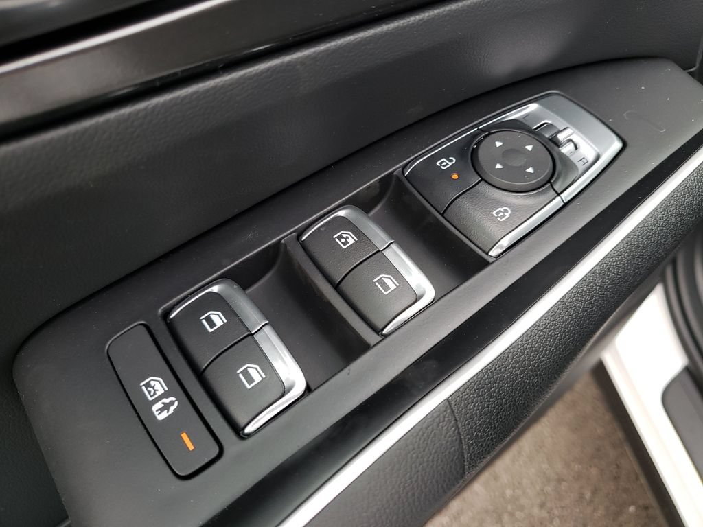 New 2026 Kia Sorento LX FWD image 16