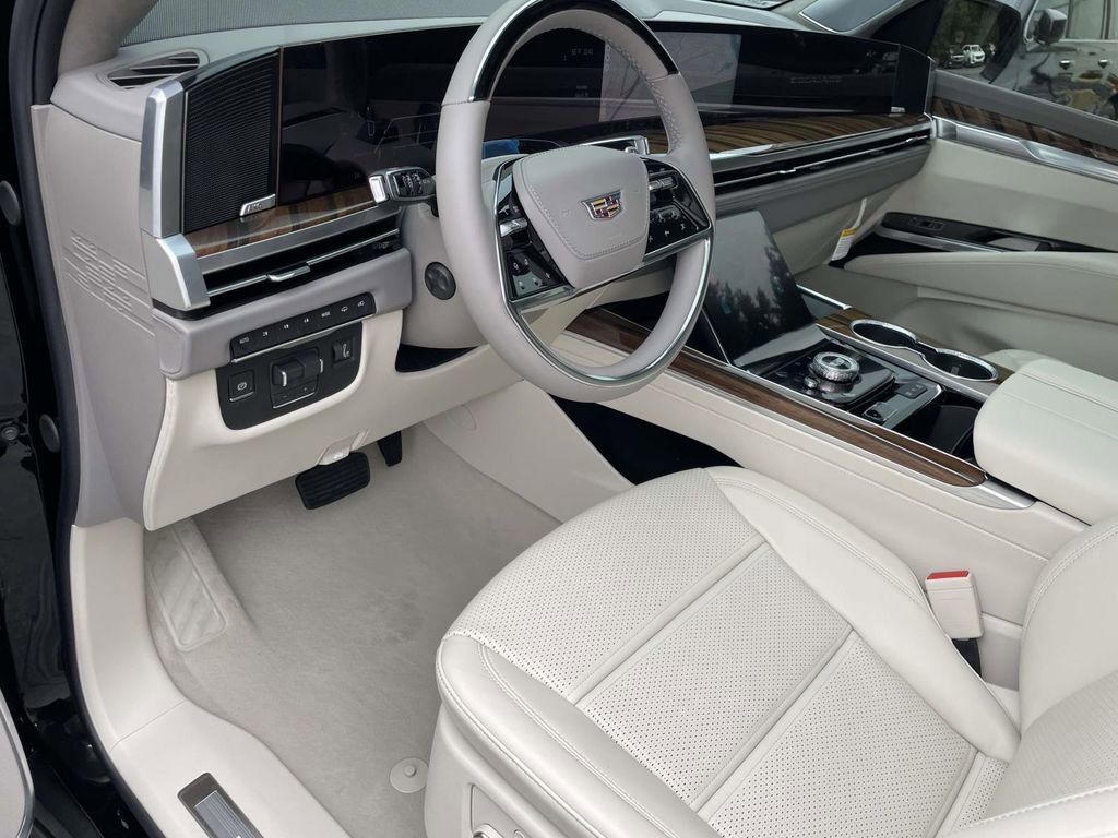New 2026 Cadillac Escalade Platinum Sport w/ LPO, ONYX Package AWD/4WD image 20