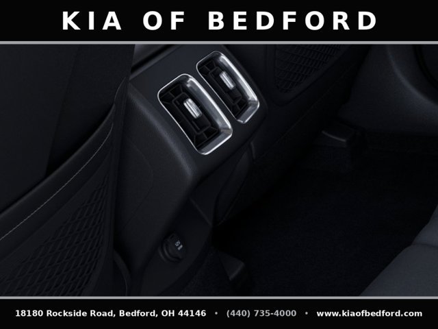 Used 2025 Kia Sorento LX FWD image 29