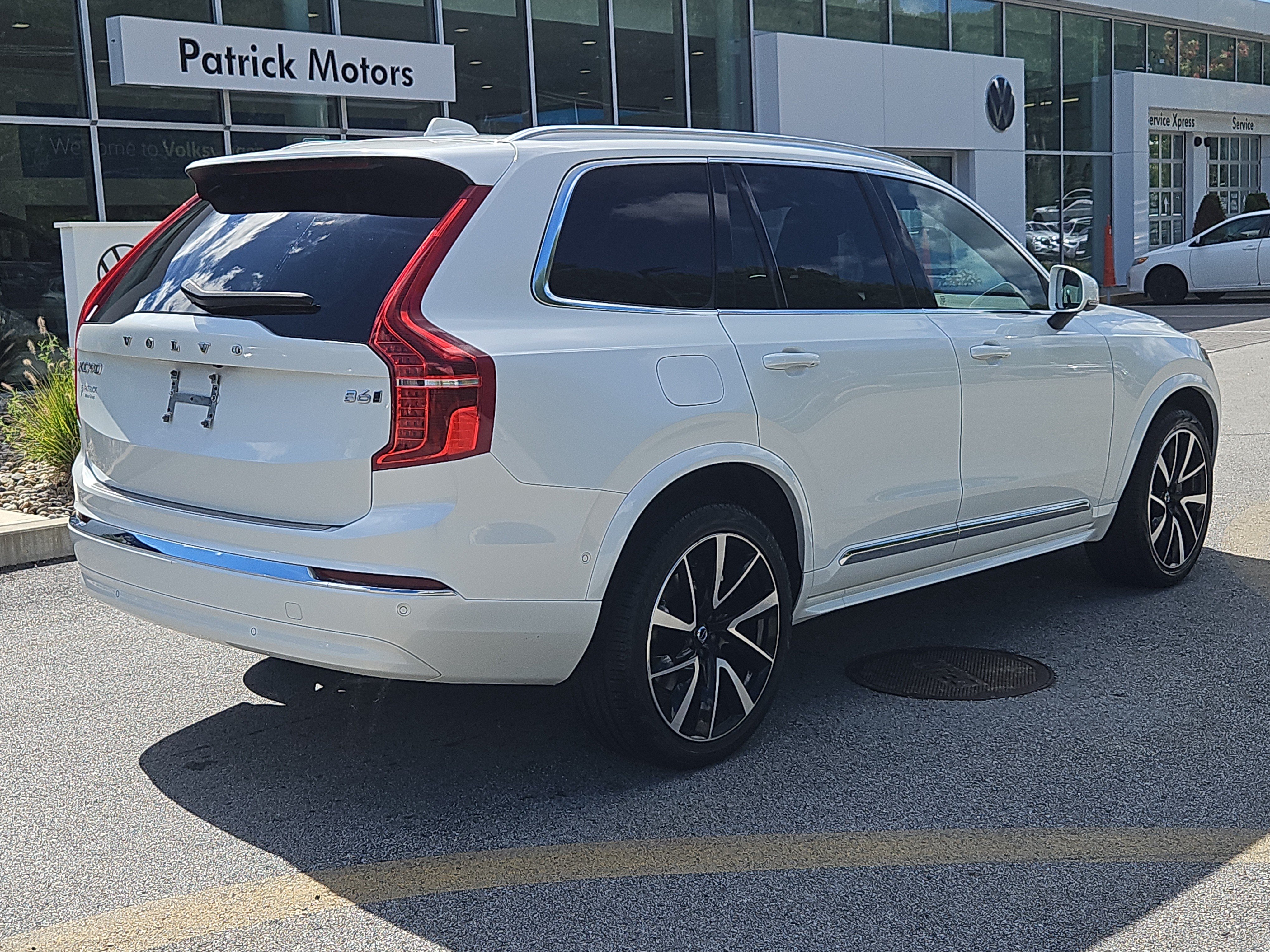 Used 2024 Volvo XC90 B6 Ultimate w/ Protection Package Premier AWD/4WD image 2