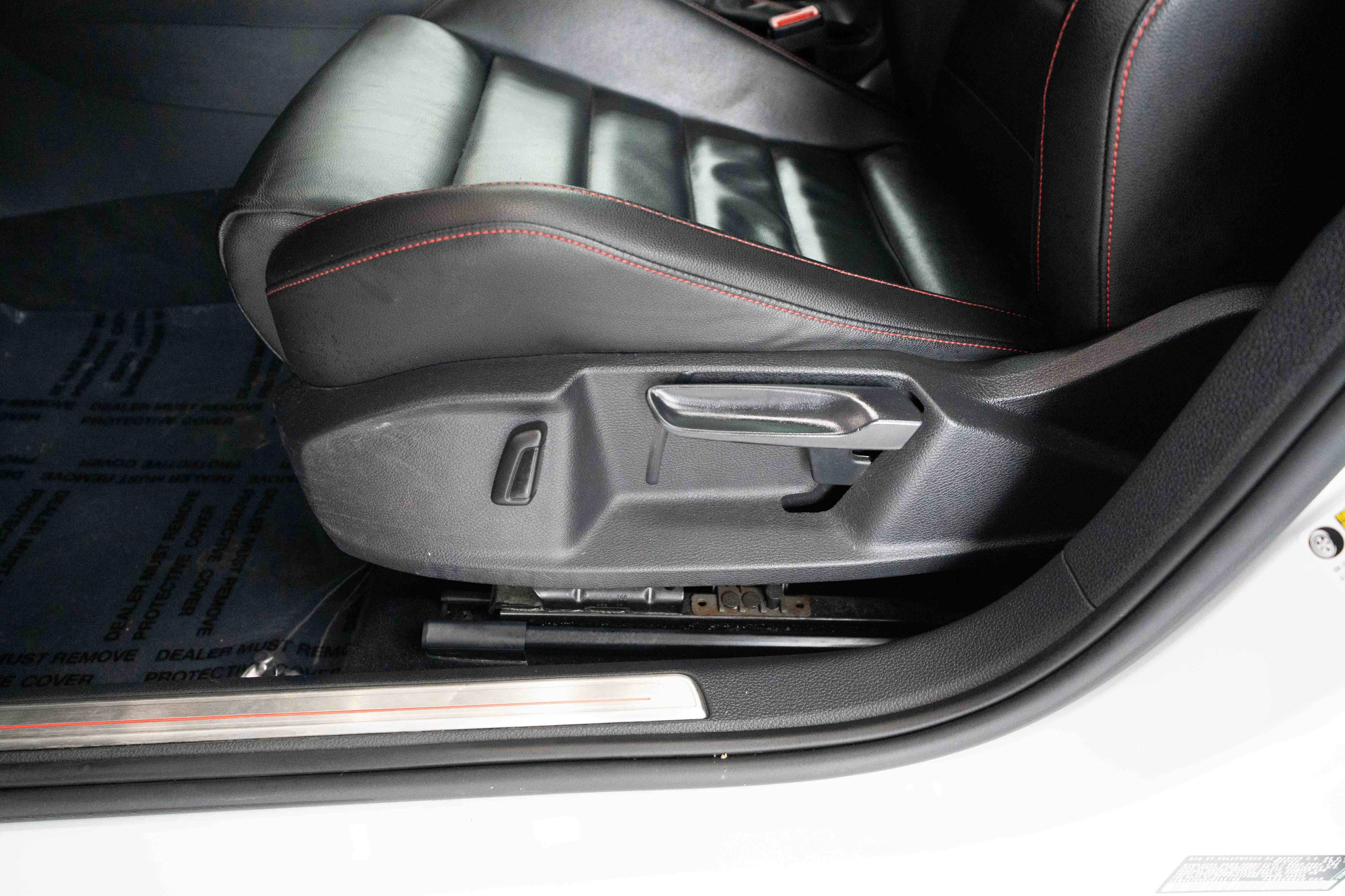 Used 2018 Volkswagen GTI SE w/ SE Leather Package FWD image 12
