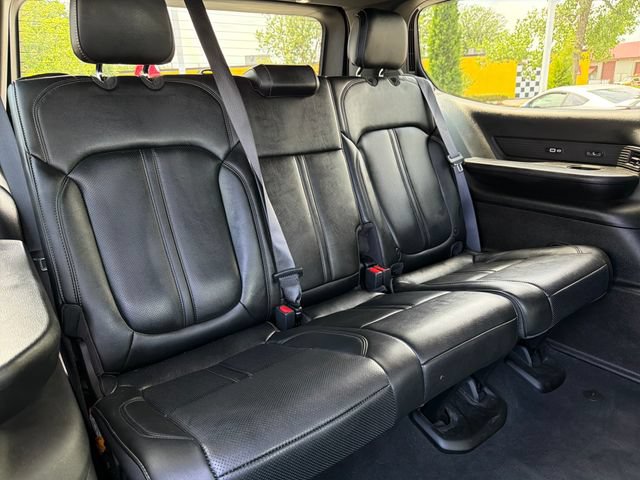 Used 2024 Jeep Wagoneer Series III AWD/4WD image 23