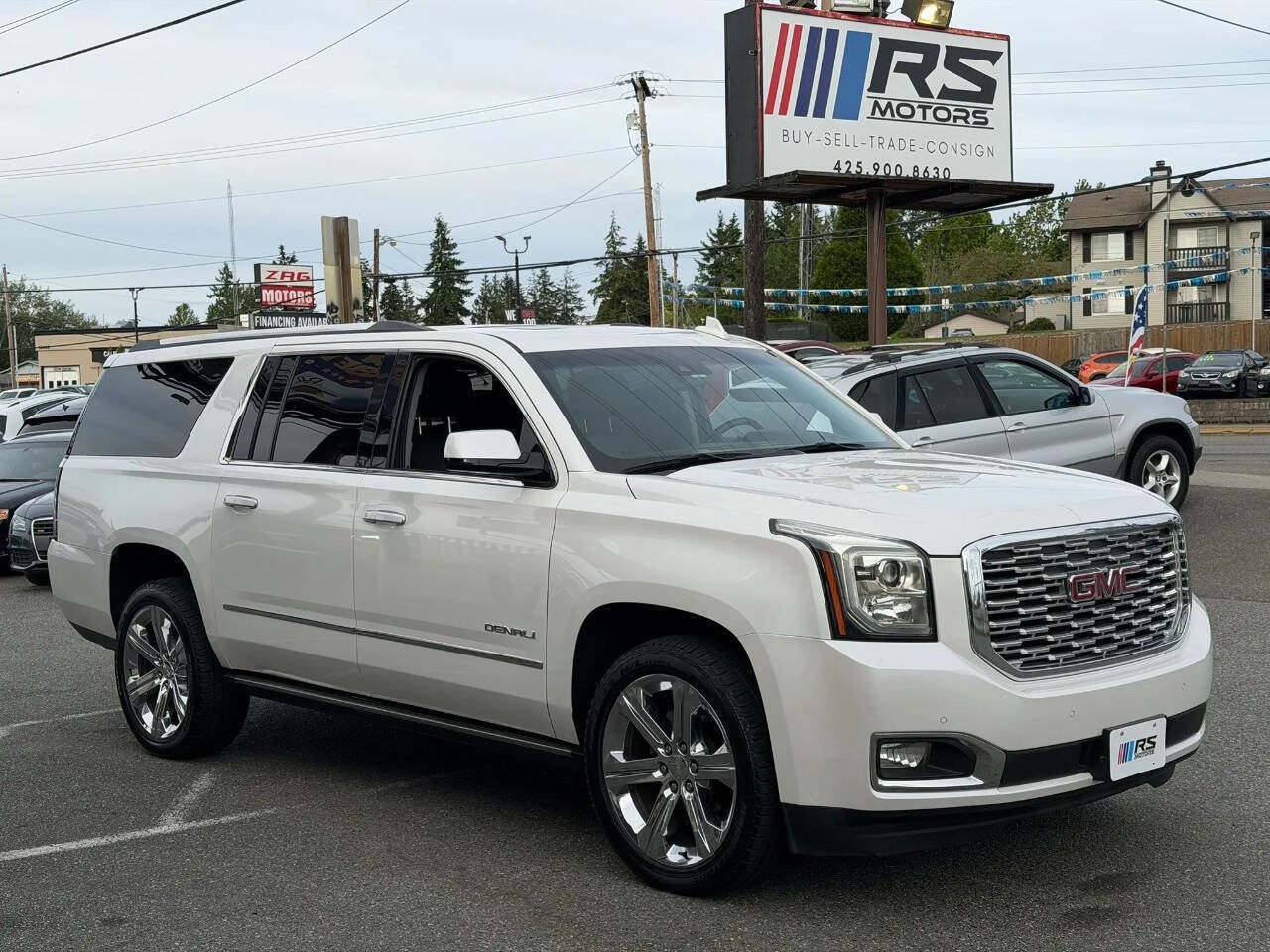 Used 2019 GMC Yukon XL Denali w/ Open Road Package AWD/4WD image 8
