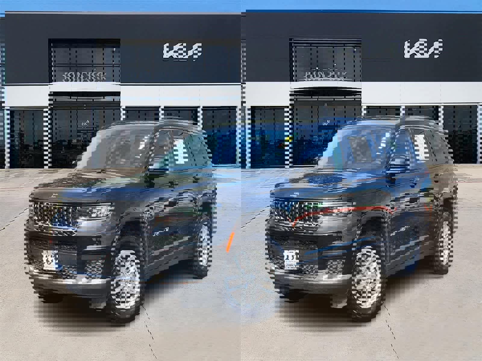 Used 2023 Jeep Grand Cherokee L Laredo