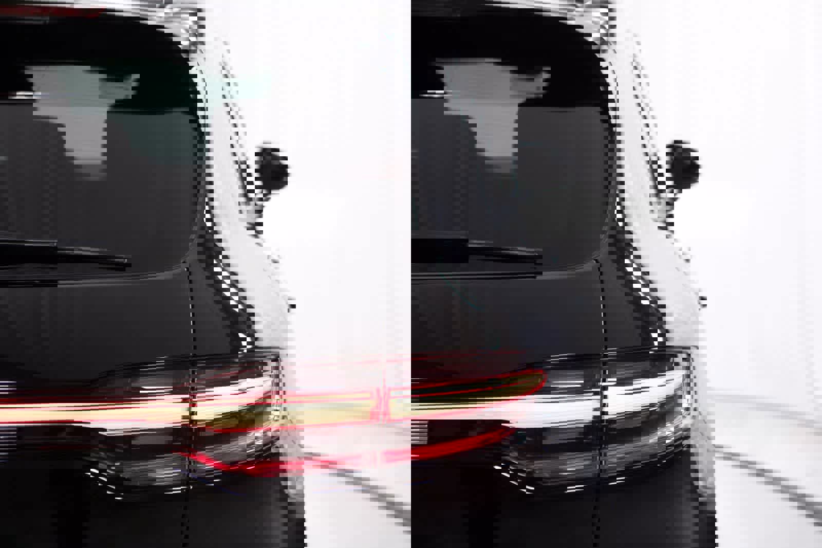 Certified 2026 Porsche Macan image 21