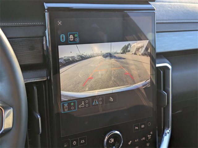 Used 2025 GMC Acadia Elevation image 22