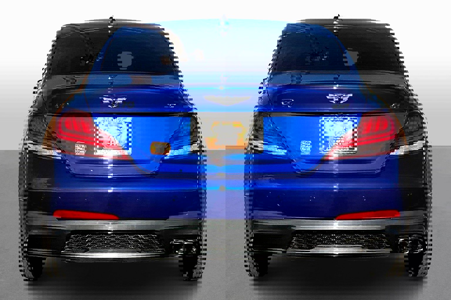 Used 2019 Genesis G70 2.0T Advanced w/ Elite Package image 4