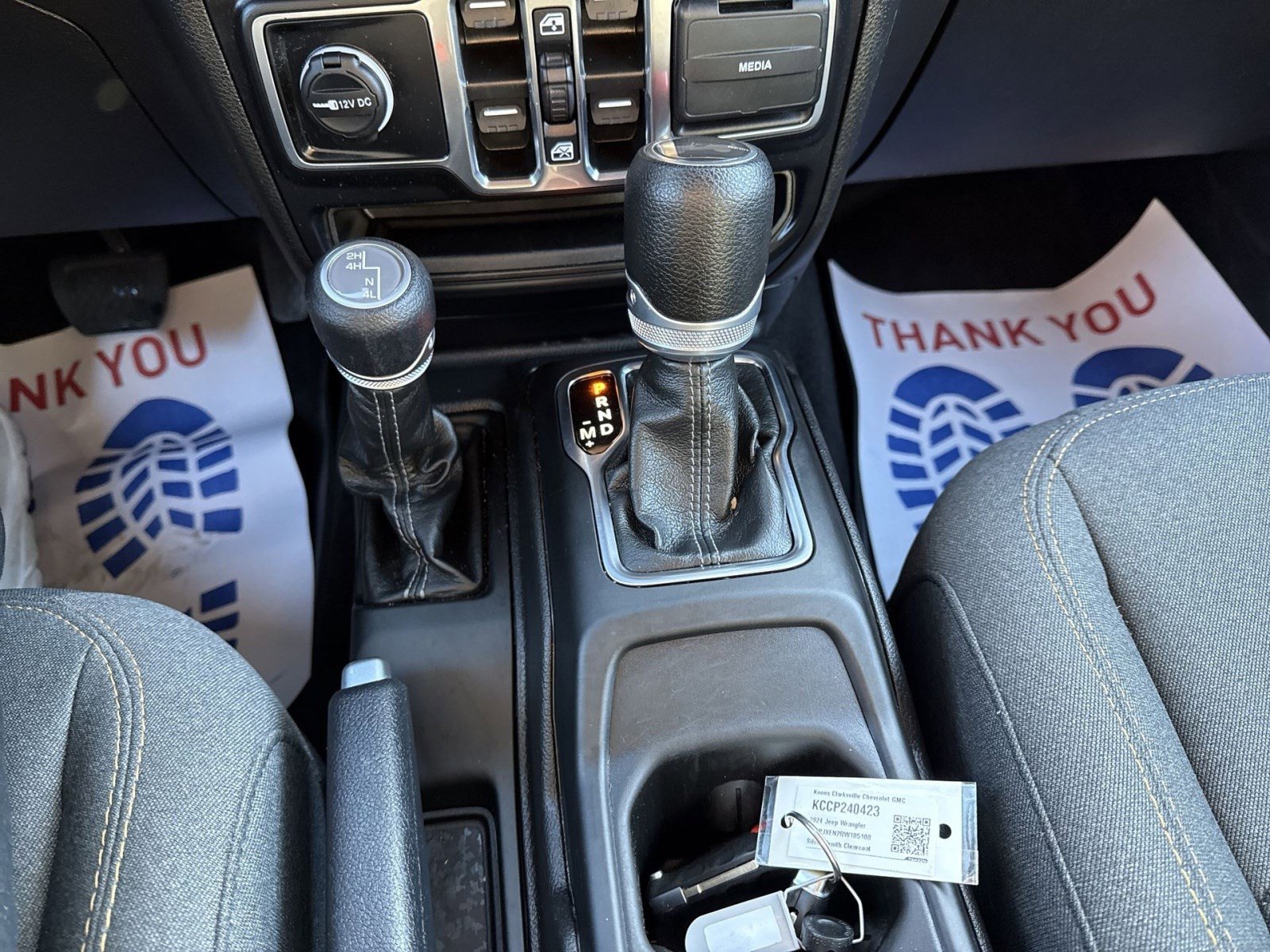 Used 2024 Jeep Wrangler Sahara image 21