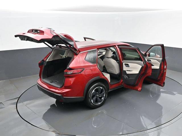 Used 2025 Nissan Rogue SV AWD/4WD image 25
