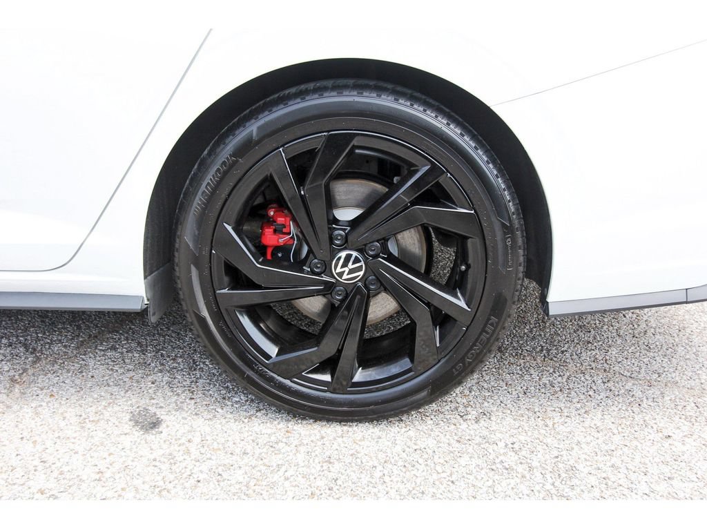Used 2024 Volkswagen Jetta GLI Autobahn FWD image 31