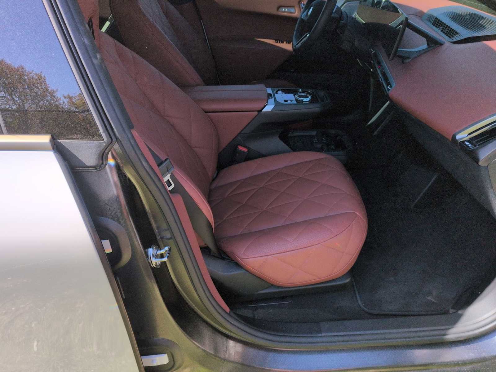 Used 2025 BMW iX M60 image 23