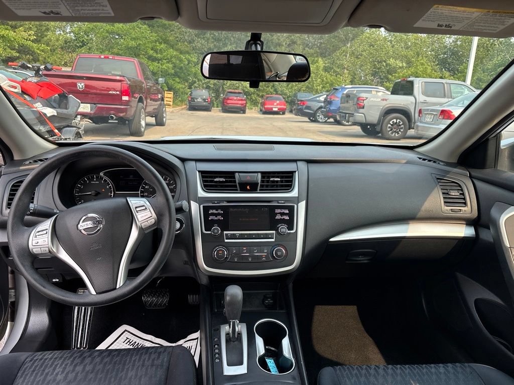 Used 2017 Nissan Altima 2.5 S w/ Power Driver Seat Package FWD image 13