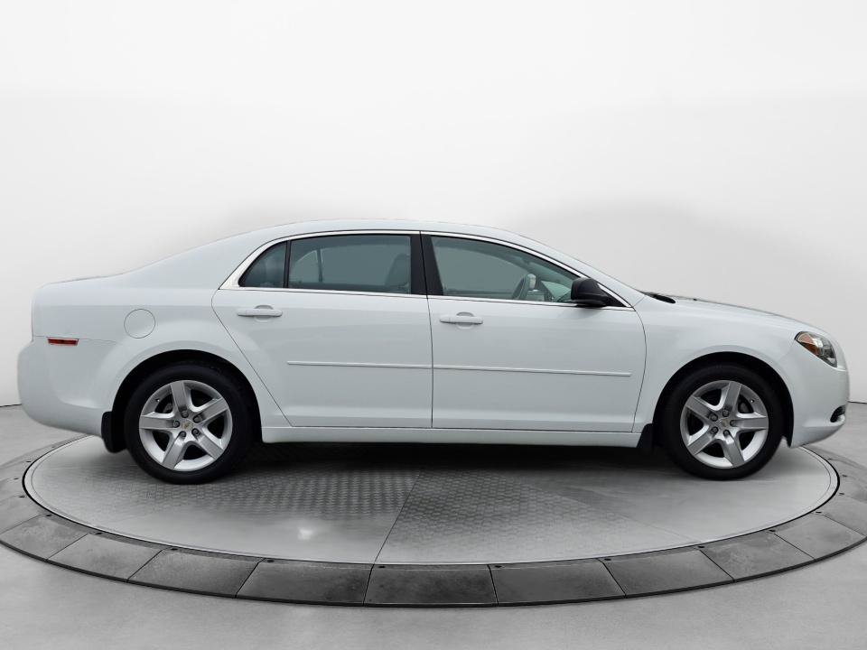 Used 2012 Chevrolet Malibu LS w/ LS Uplevel Package FWD image 8