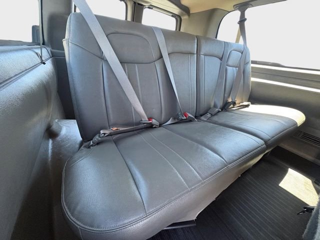 Used 2024 Chevrolet Express 3500 LS w/ Chrome Appearance Package RWD image 17