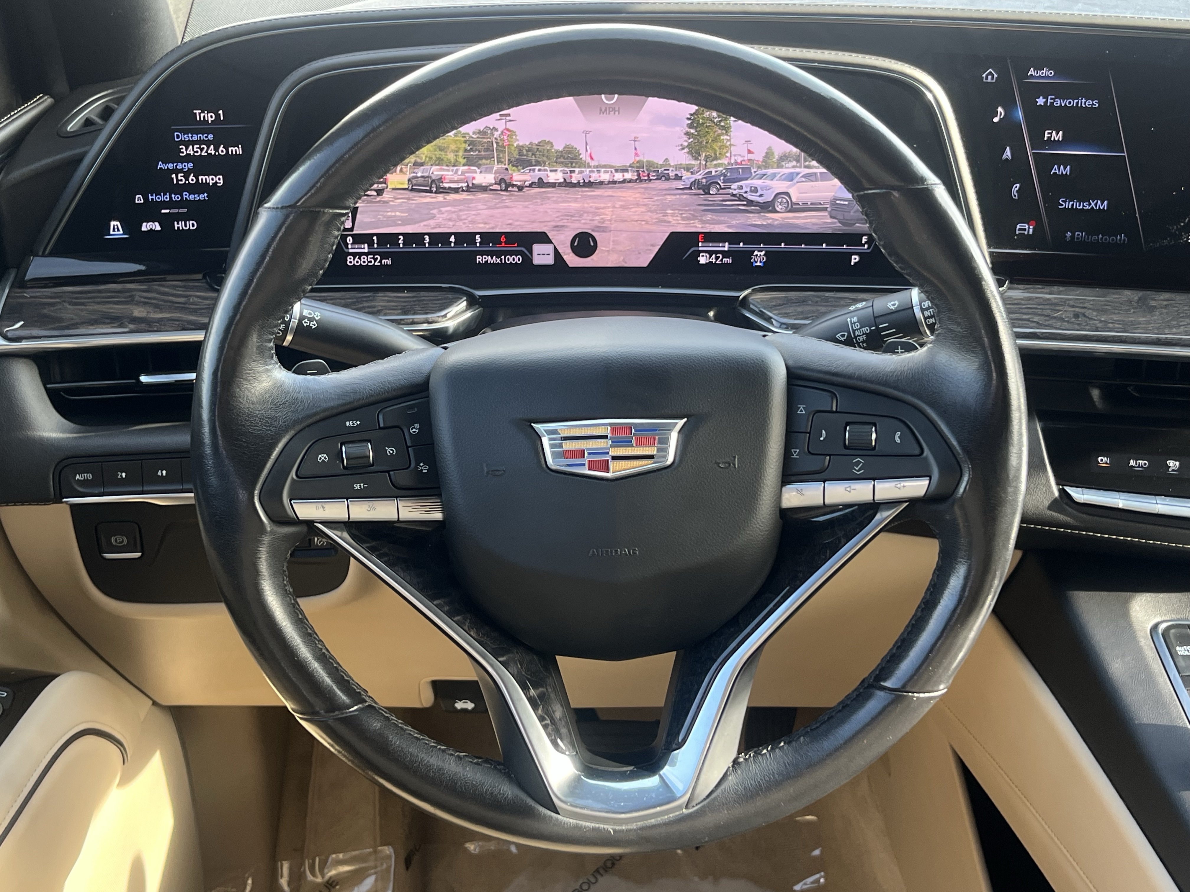 Used 2021 Cadillac Escalade Premium Luxury AWD/4WD image 19