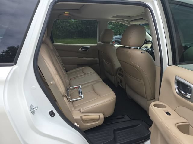 Used 2016 Nissan Pathfinder Platinum FWD image 27