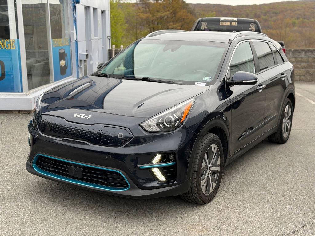 Used 2022 Kia Niro EX w/ Cold Weather Package FWD image 1
